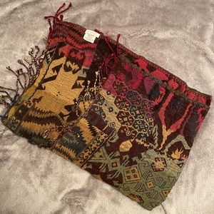 Aritzia blanket scarf